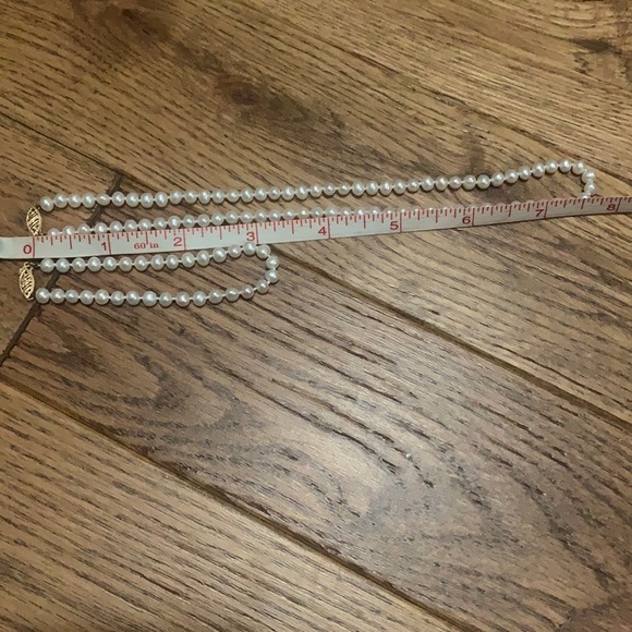 Fresh Water Pearl Necklace Set - Picture 5 of 7